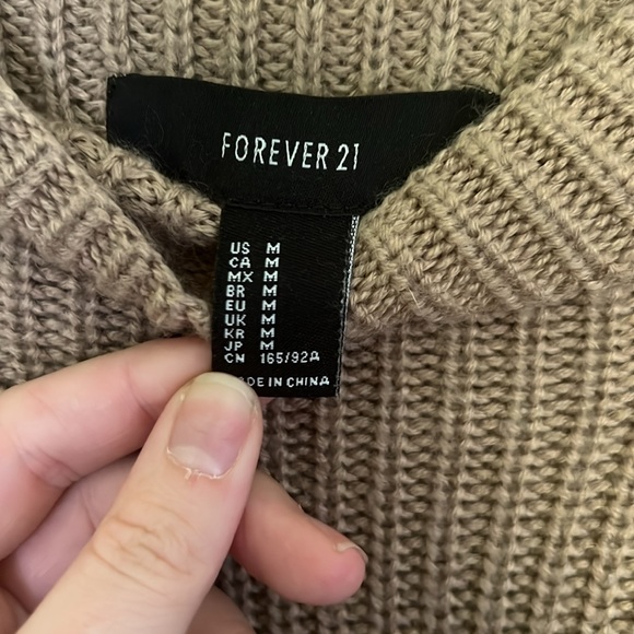 ‼️Forever 21 sweater - Picture 2 of 7